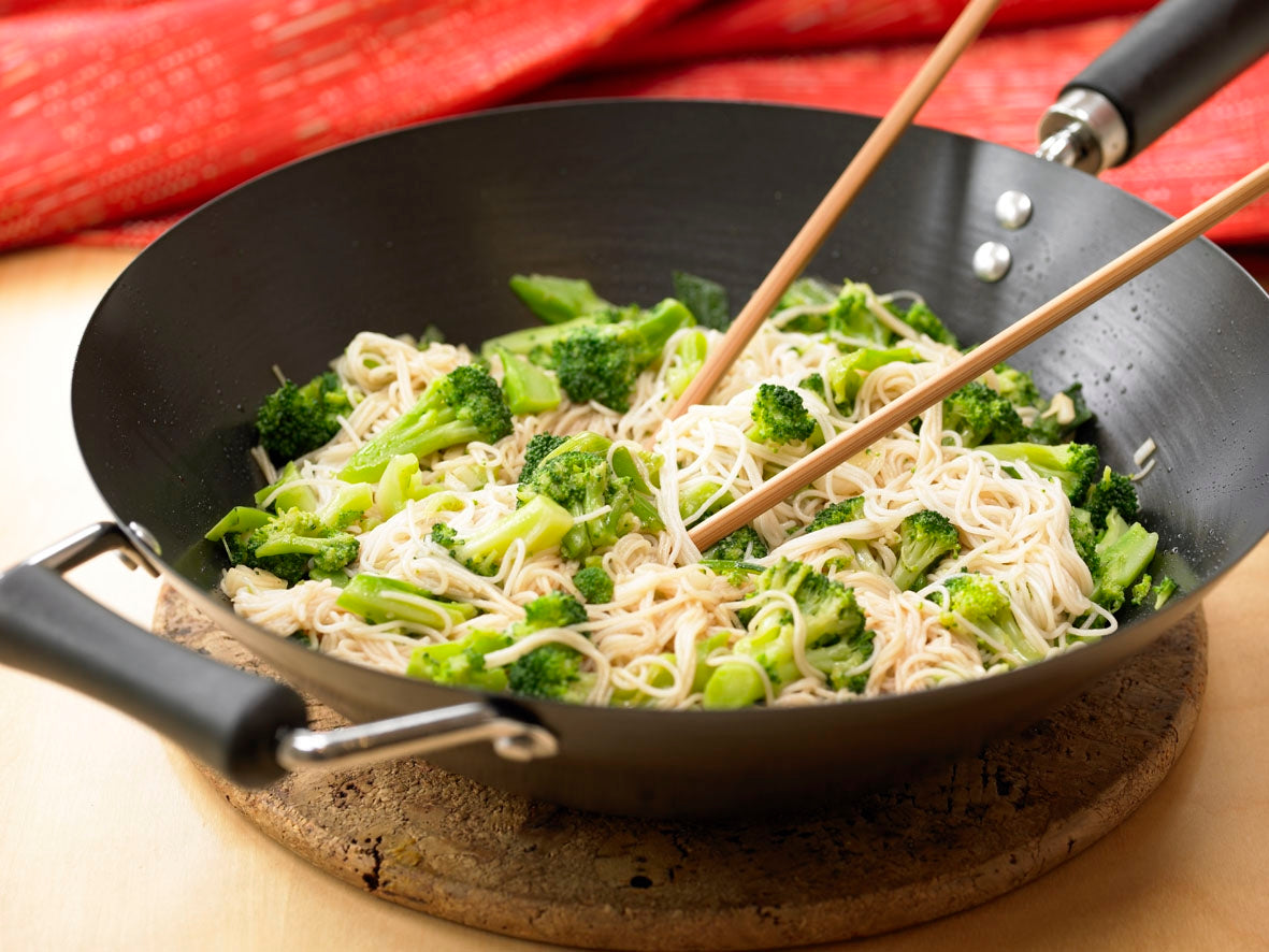 Rice Noodles with Broccoli
